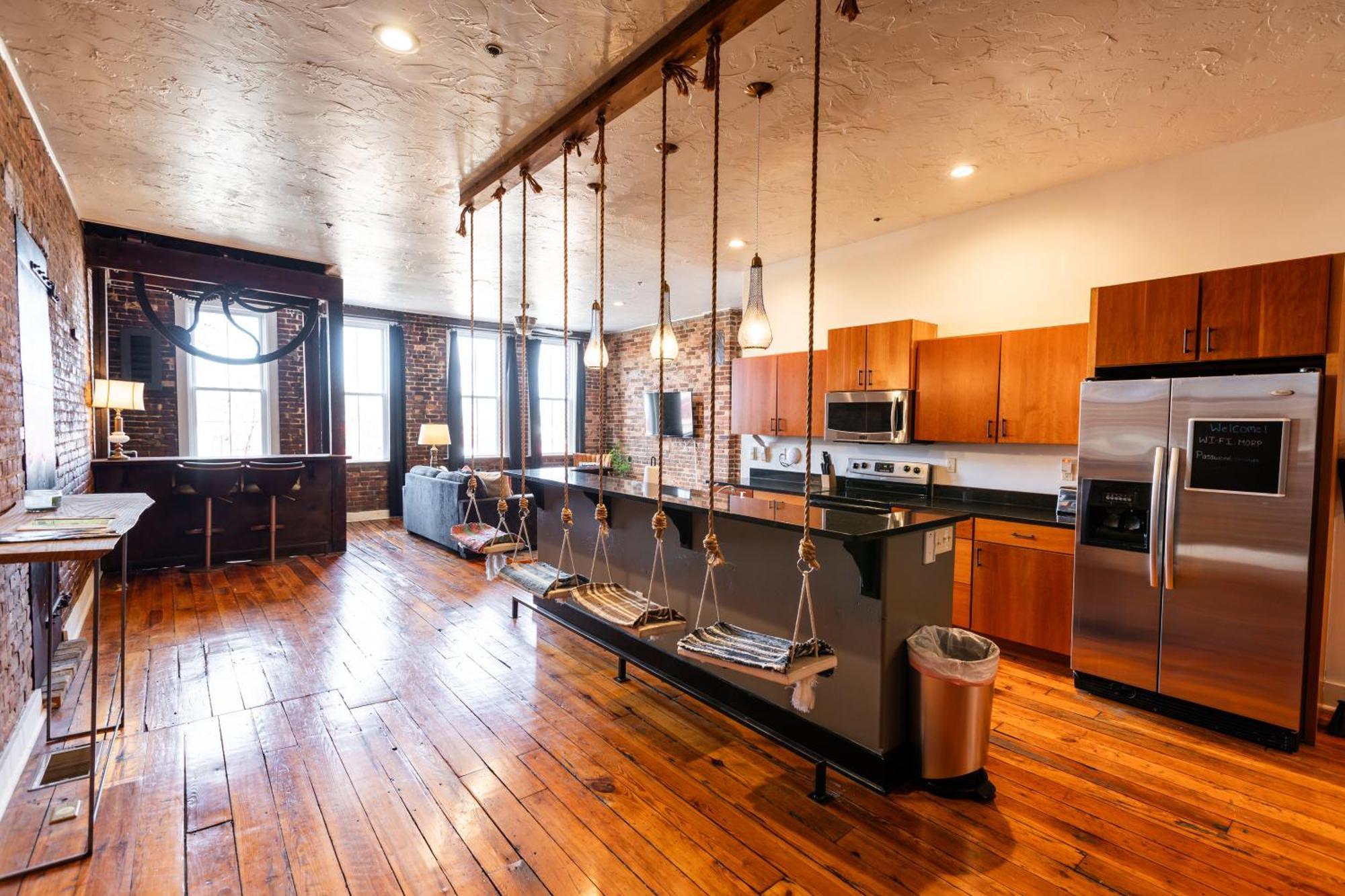 The Two Story Loft Appartement Springfield Buitenkant foto