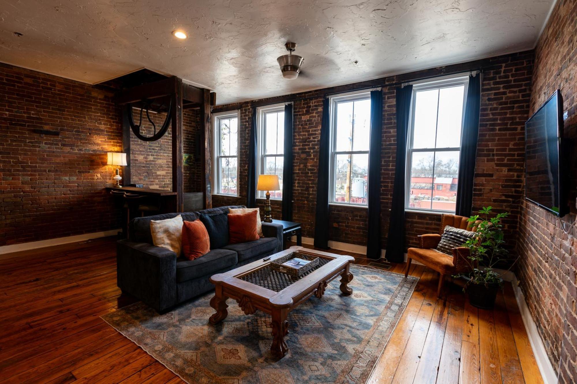 The Two Story Loft Appartement Springfield Buitenkant foto