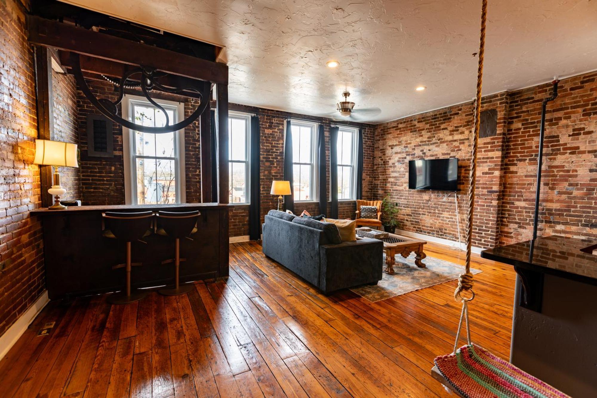 The Two Story Loft Appartement Springfield Buitenkant foto